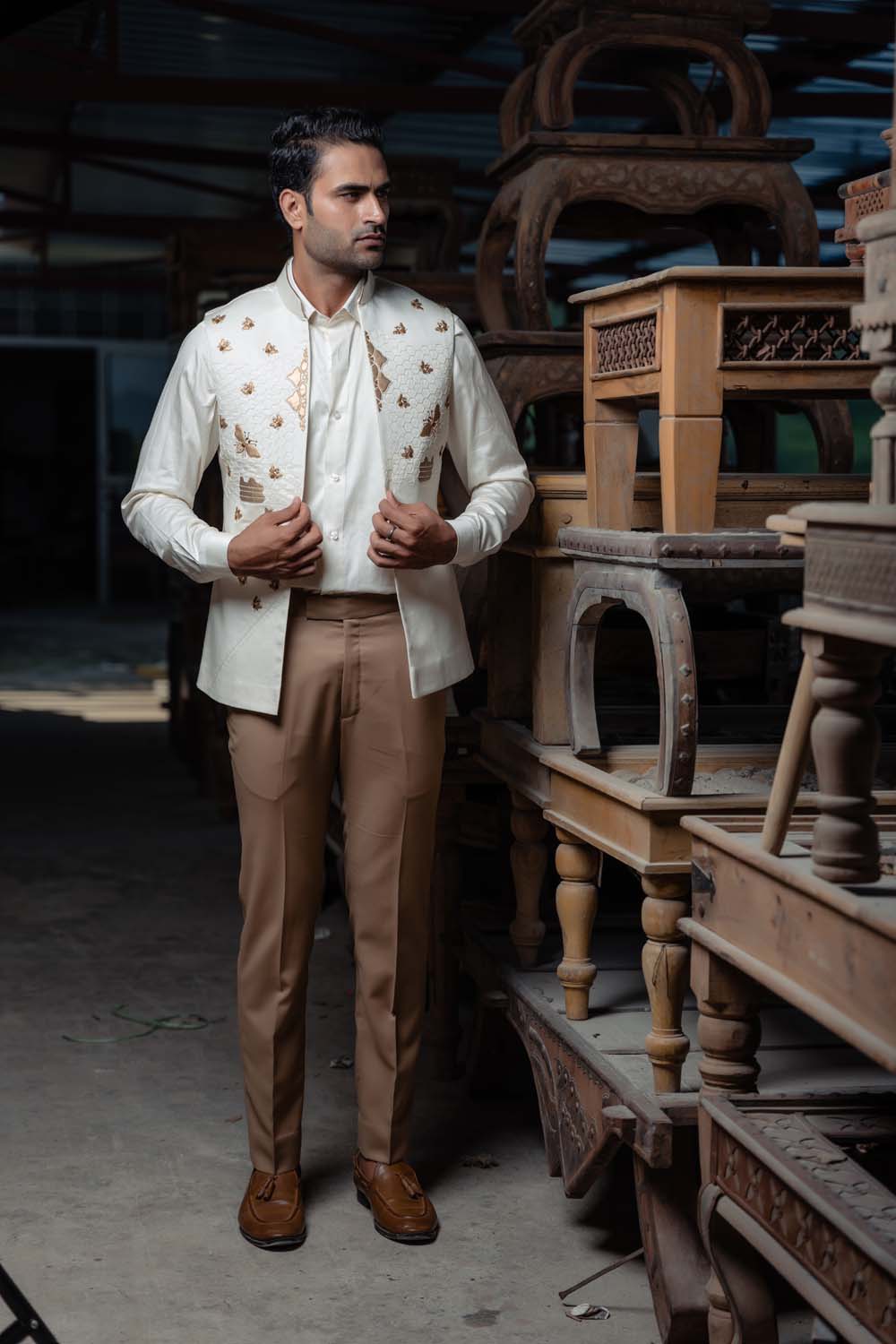 Maheen - Off White Nehru Jacket For Men's