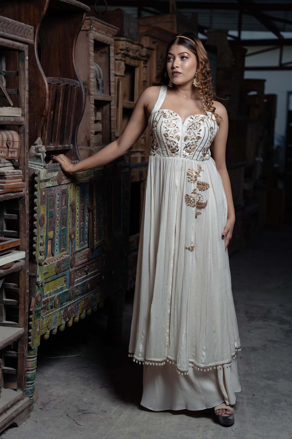 Nuria - Off White Sleeveless Anarkali Dress