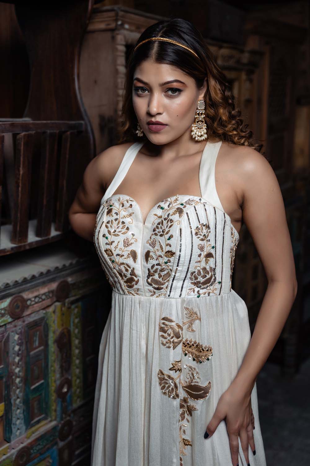 Nuria - Off White Sleeveless Anarkali Dress